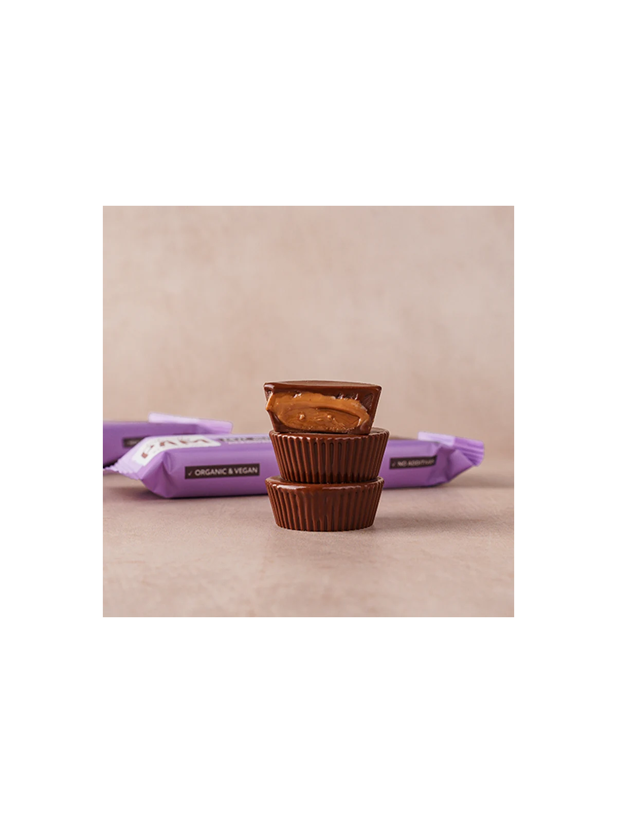 Šokoladiniai saldainiai su migdolų kremu Naturally Pam Nut Butter Cups Caramelized Almonds