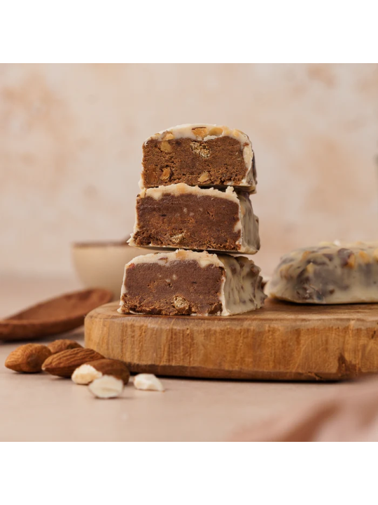 Baltyminis batonėlis su kakava ir migdolais Naturally Pam Clean Protein