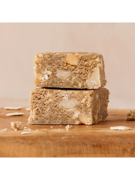 Avižų batonėlis su chai prieskoniais Naturally Pam Oat Bar