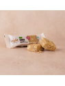 Avižų batonėlis su baltais kakavos sviesto gabalėliais Naturally Pam Oat Bar